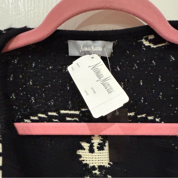 Neiman Marcus Black and Cream Cardigan - Picture 3 of 7